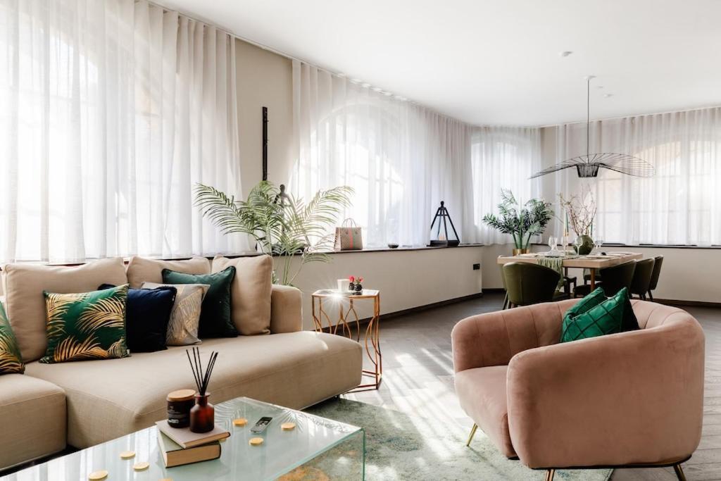 Shh! Oxford St Dream-Come-True Fam Design Hot Spot Лондон Экстерьер фото