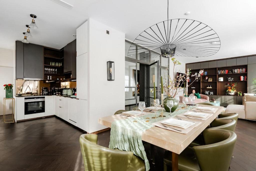 Shh! Oxford St Dream-Come-True Fam Design Hot Spot Лондон Экстерьер фото
